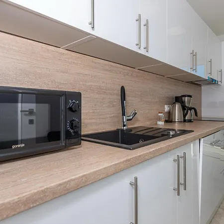 Vivien Apartment *